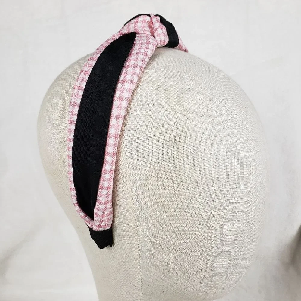N/A pink white